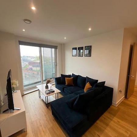 2 Bed Corner Apartment With Gym Manchester Exterior foto