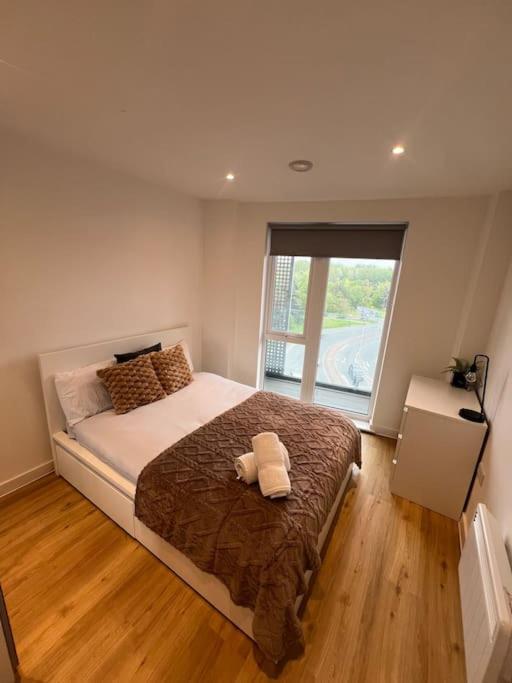 2 Bed Corner Apartment With Gym Manchester Exterior foto